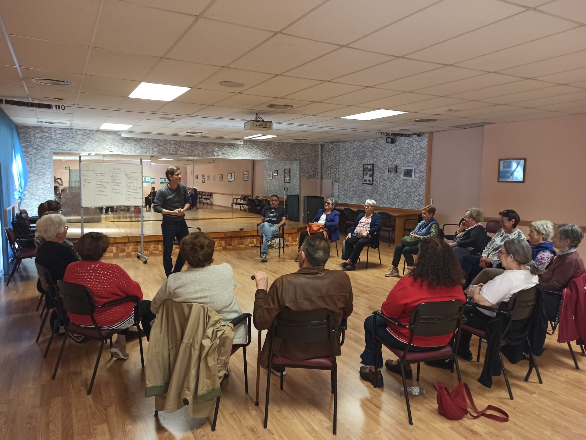 Imatge de la notícia:  El Casal Maria Aurèlia Capmany acull un cicle de xerrades divulgatives per a la gent gran